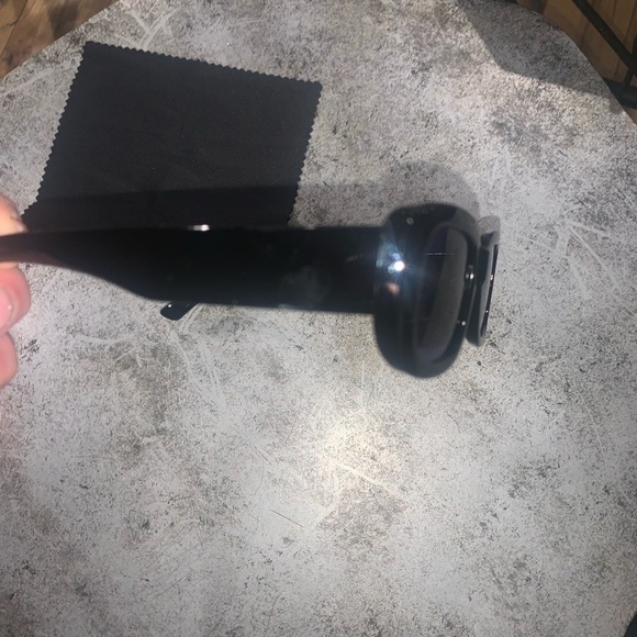 Rectangular Black Retro trendy Women’s Sunglasses new 100% UV400 protection - Picture 11 of 14